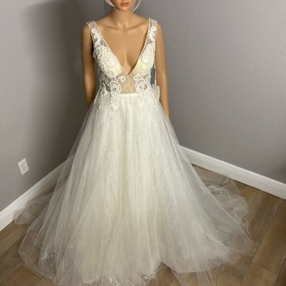 Bianco Vita Wedding Dress Couture Tulle A-line Size 10 NEW - Picture 4 of 16